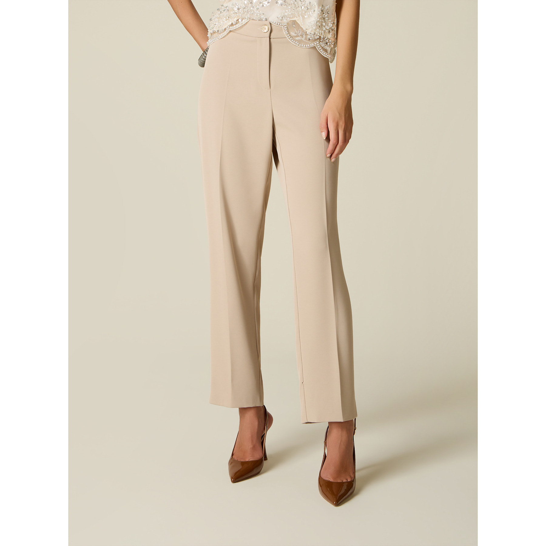 Oltre - Pantalones formales con raya marcada - Beige