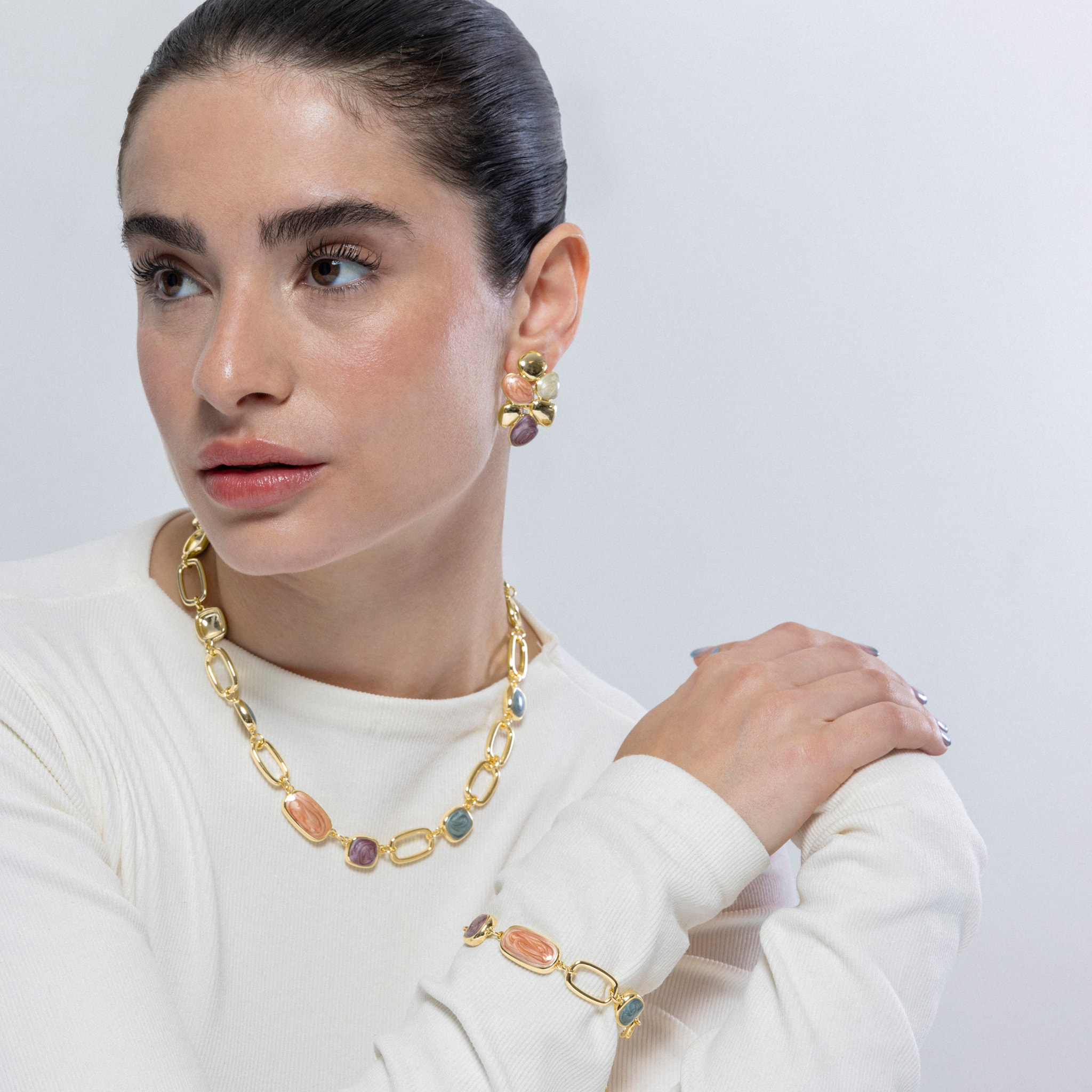 Pulsera de Resina Multicolor acabada en oro amarillo de 18K