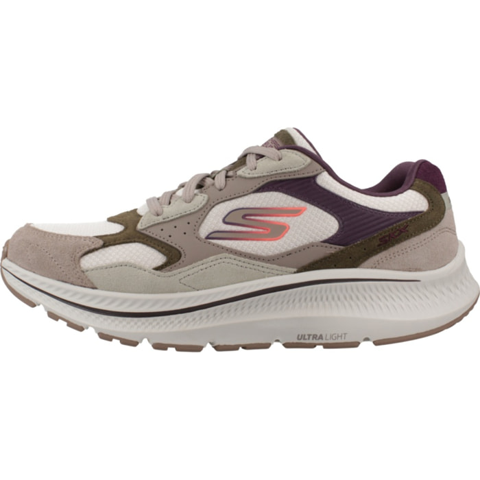 Sneakers de  Mujer de la marca SKECHERS  modelo GO RUN CONSISTENT 2. Beige