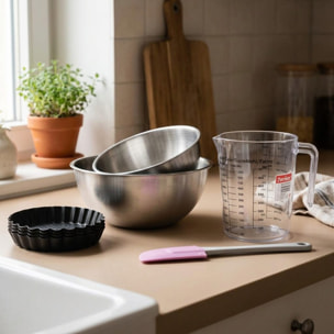 Set de 10 ustensiles de pâtisserie avec 6 moules à gâteaux 2 bols spatule et verre doseur Black metallic Black mettallic Zenker  Black mettallic