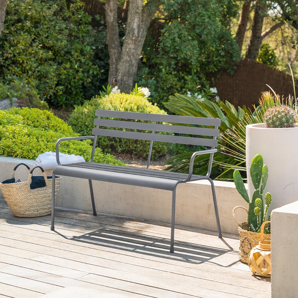 Banc de jardin "Greensboro" graphite en acier traité époxy