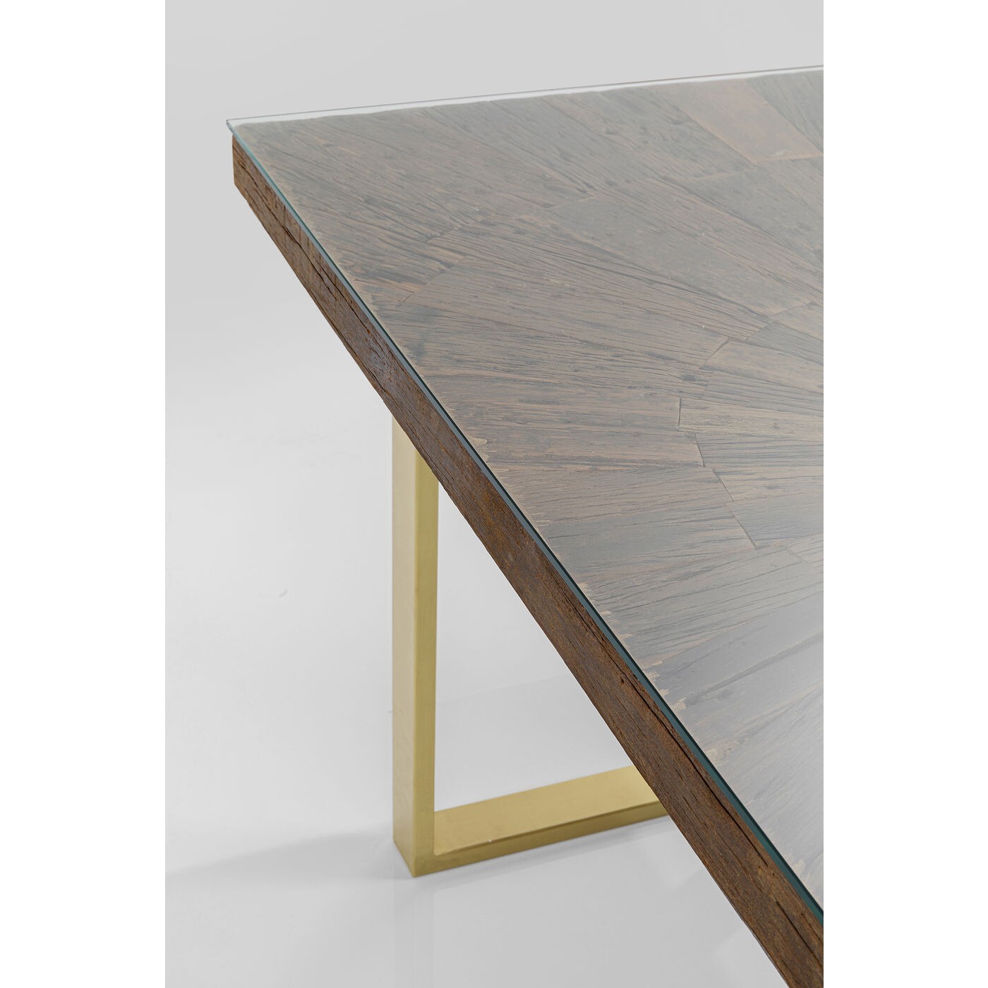 Table Conley pieds laiton Kare Design