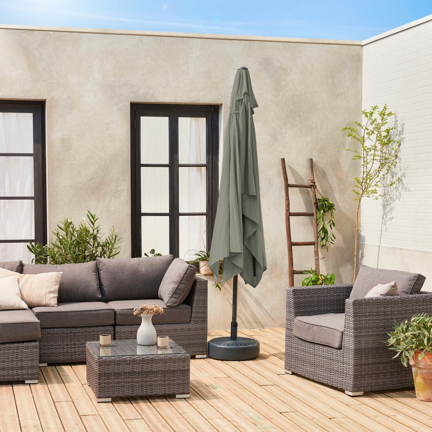 Parasol droit rectangulaire 2x3m - Touquet - Kaki - mât central en aluminium orientable et manivelle d'ouverture