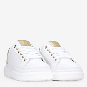 Zapatillas con plataforma blancas y doradas con cordones