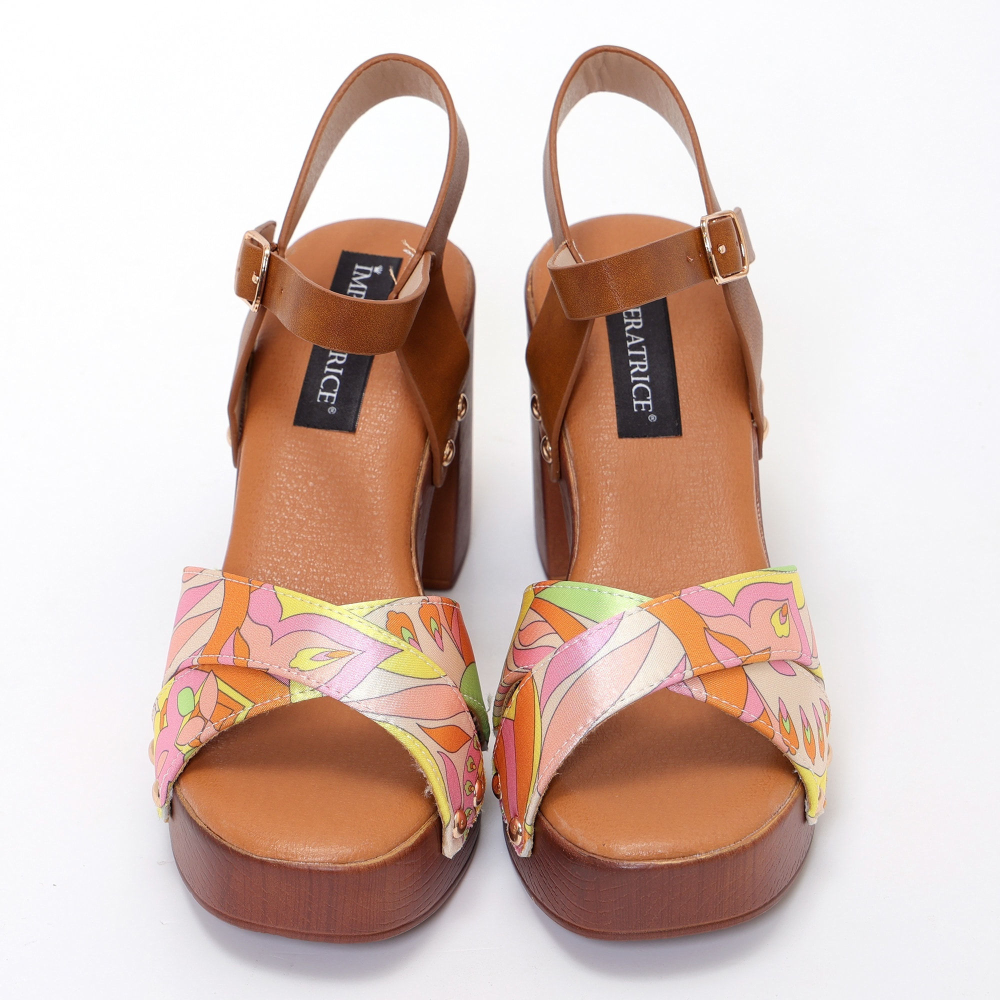 Sandali con tacco comodo e fasce in tessuto multicolore