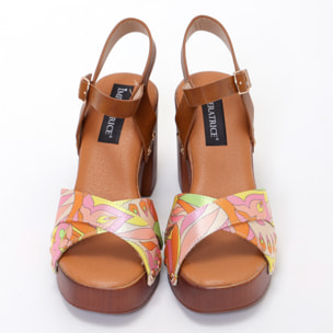 Sandali con tacco comodo e fasce in tessuto multicolore