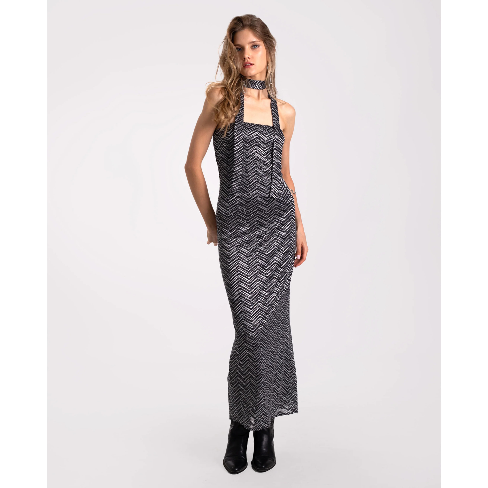 Vestido de tubo palabra de honor.