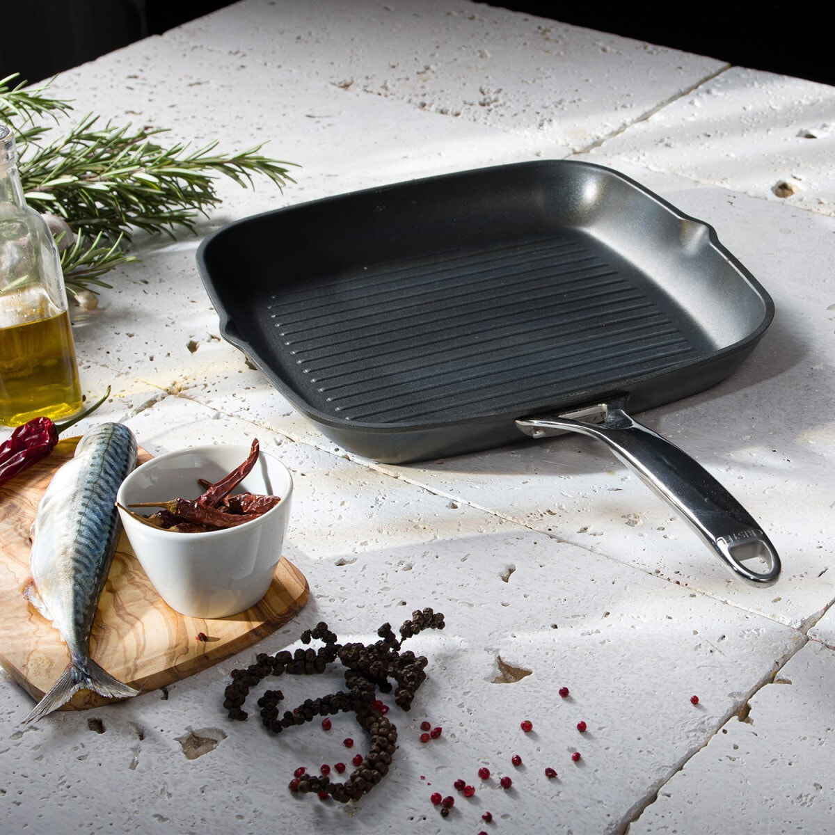 Gril carré en aluminium antiadhésif 28 cm