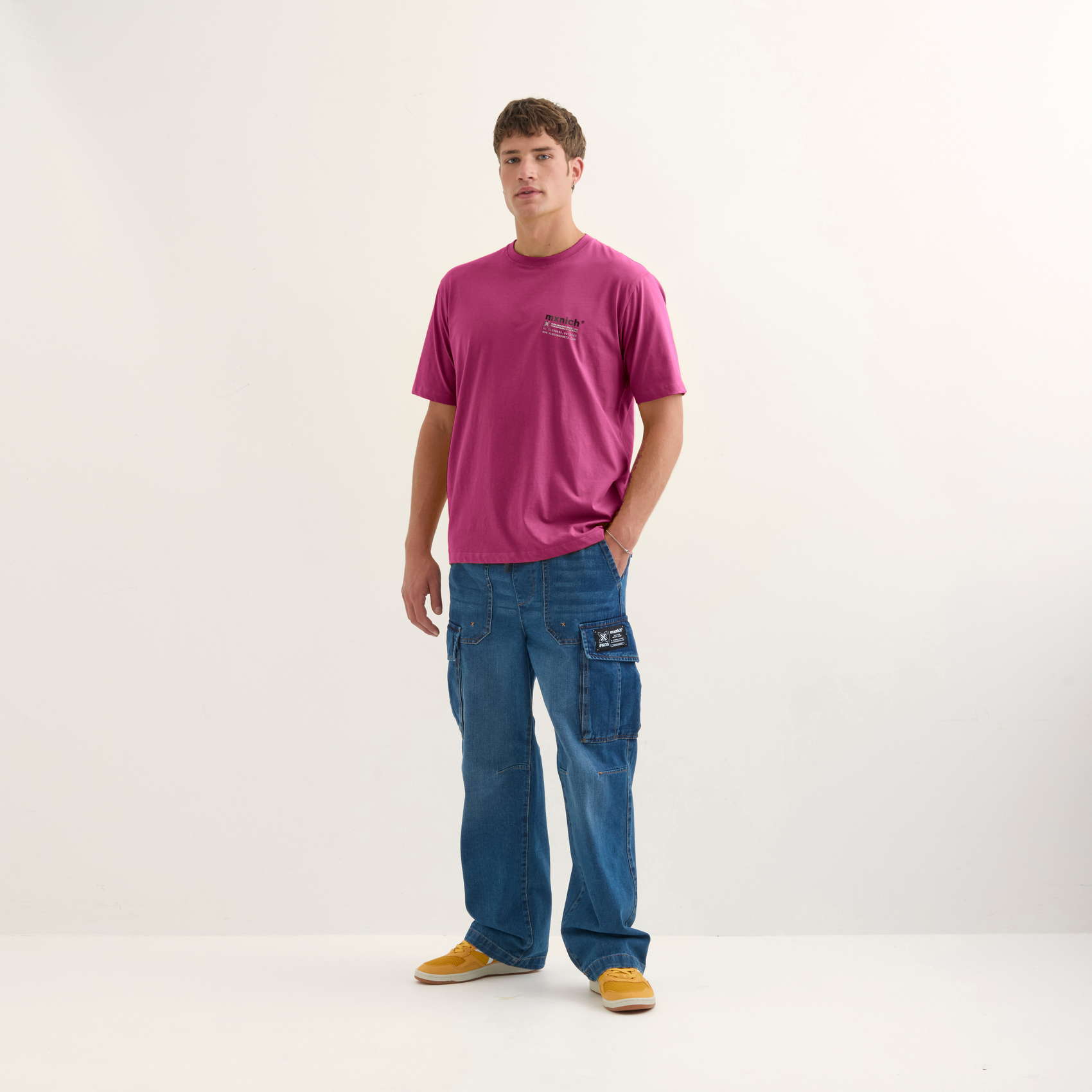 Camiseta MUNICH ollie streetwear hombre de algodón orgánico fucsia