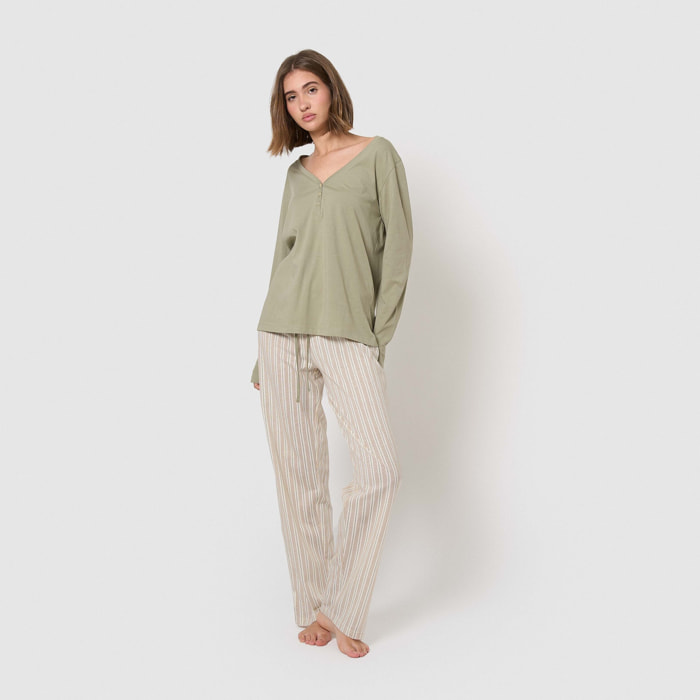Pigiama lungo rita in cotone verde con scollo a v