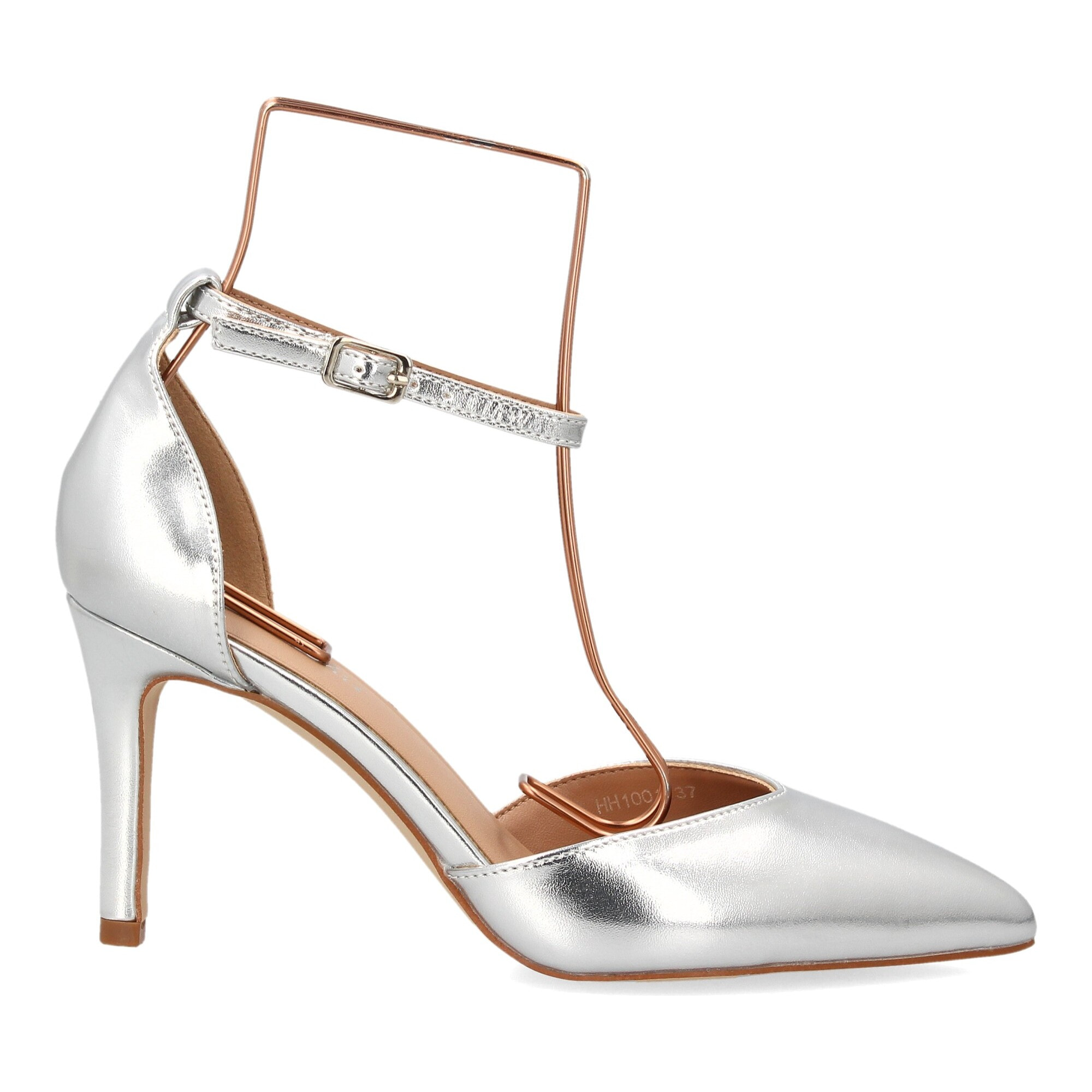 Zapatos elegantes de tacón fino para mujer.