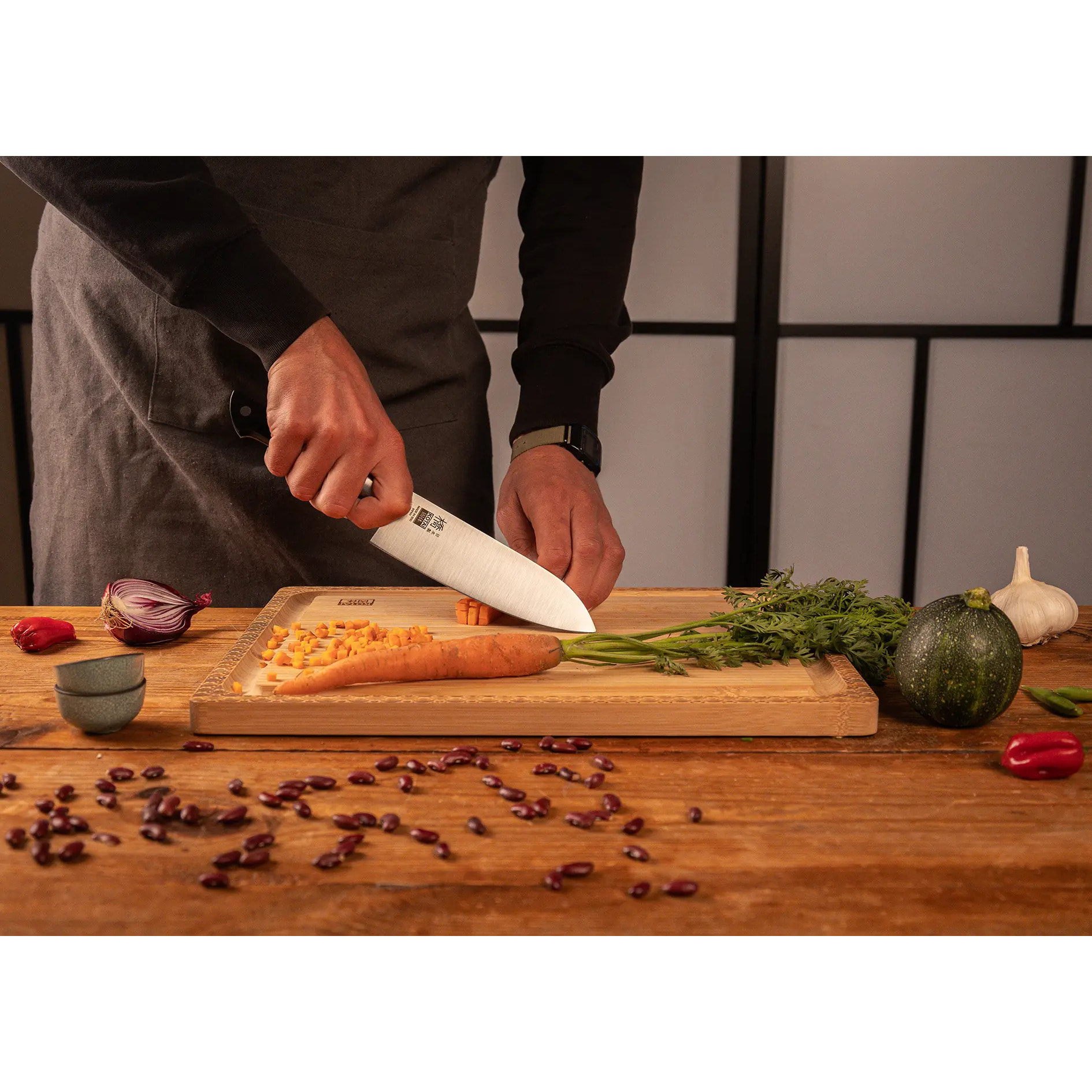 Set Hashi de Inicio Deluxe: 2 cuchillos (de pelar + santoku) + set de afilado grano 180/800 + afilador