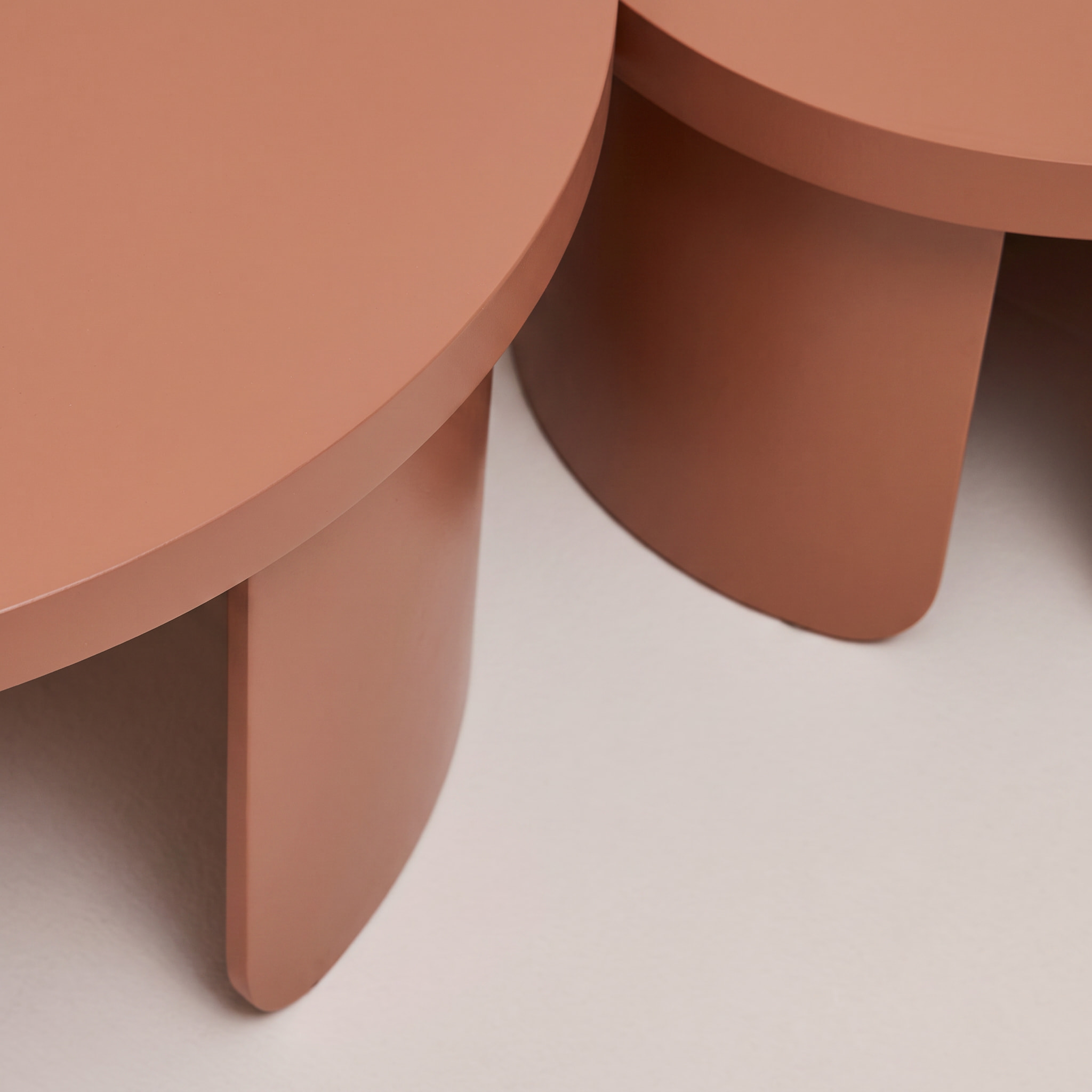Set de 2 tables basses gigognes rondes   LUMA