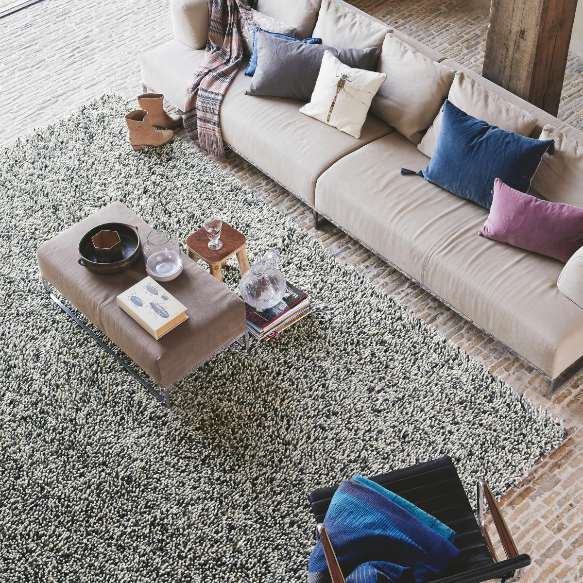 Tapis shaggy tissé en laine motif faux uni RABI