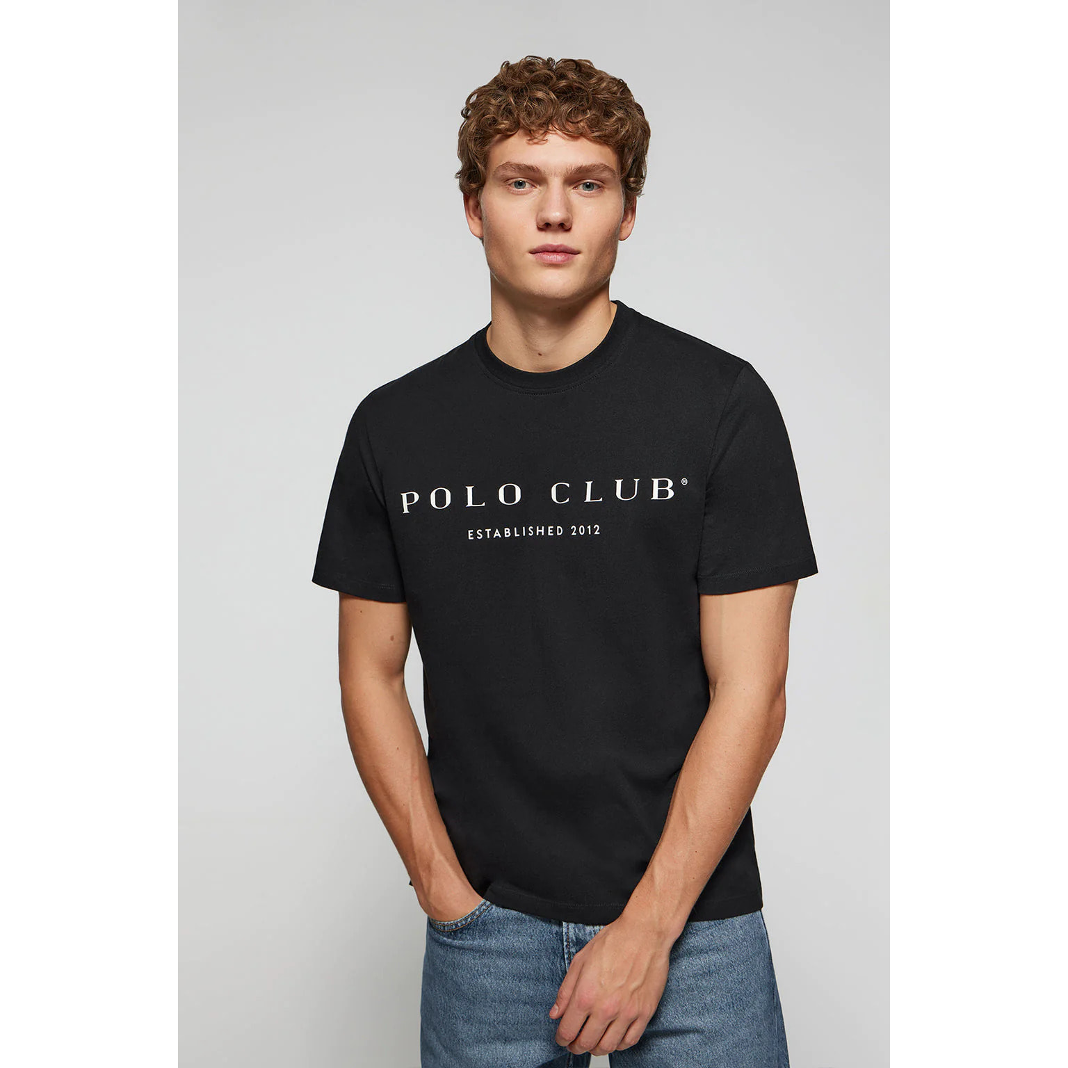 Camiseta básica negra con print icónico Polo Club