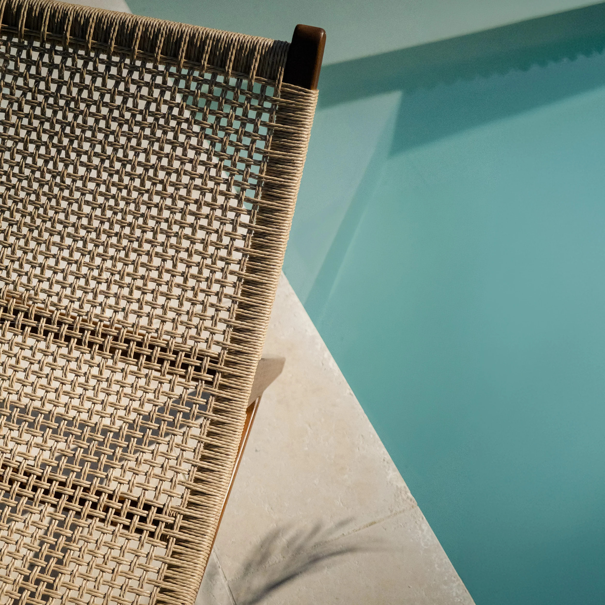 Transat en bois de teck et jacinthe d'eau synthétique - Bruna