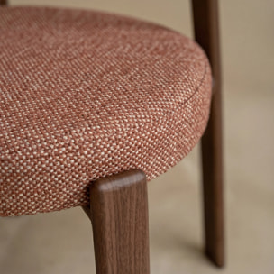 Lot de 2 chaises en tissu texturé brun canelle, pieds en métal - Aura