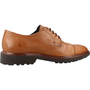 Zapatos de Vestir Hombre de la marca GEOX  modelo U26DRD 00046 MARRON CLARO