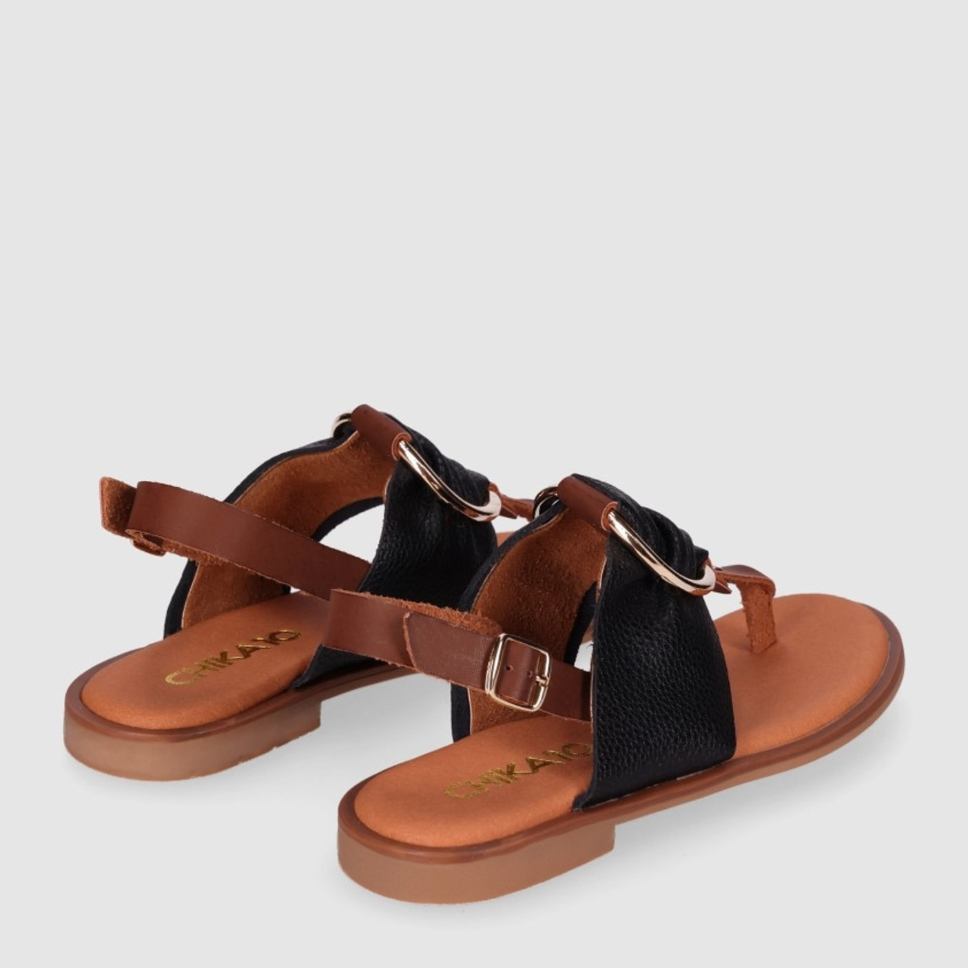 Sandalias de Piel - Negro - Tacón: 1 cm