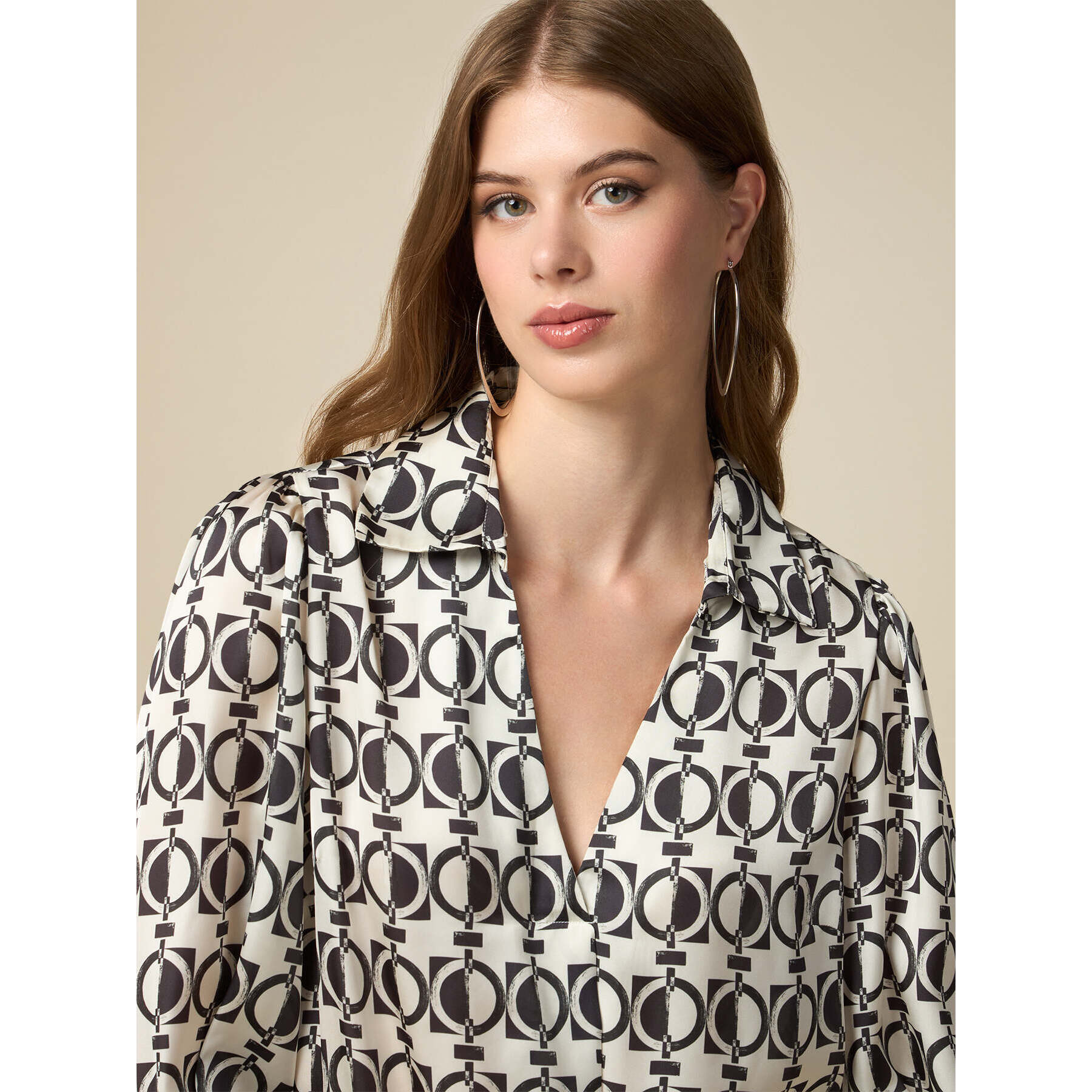 Oltre - Long-sleeved blouse in patterned satin - Blanco