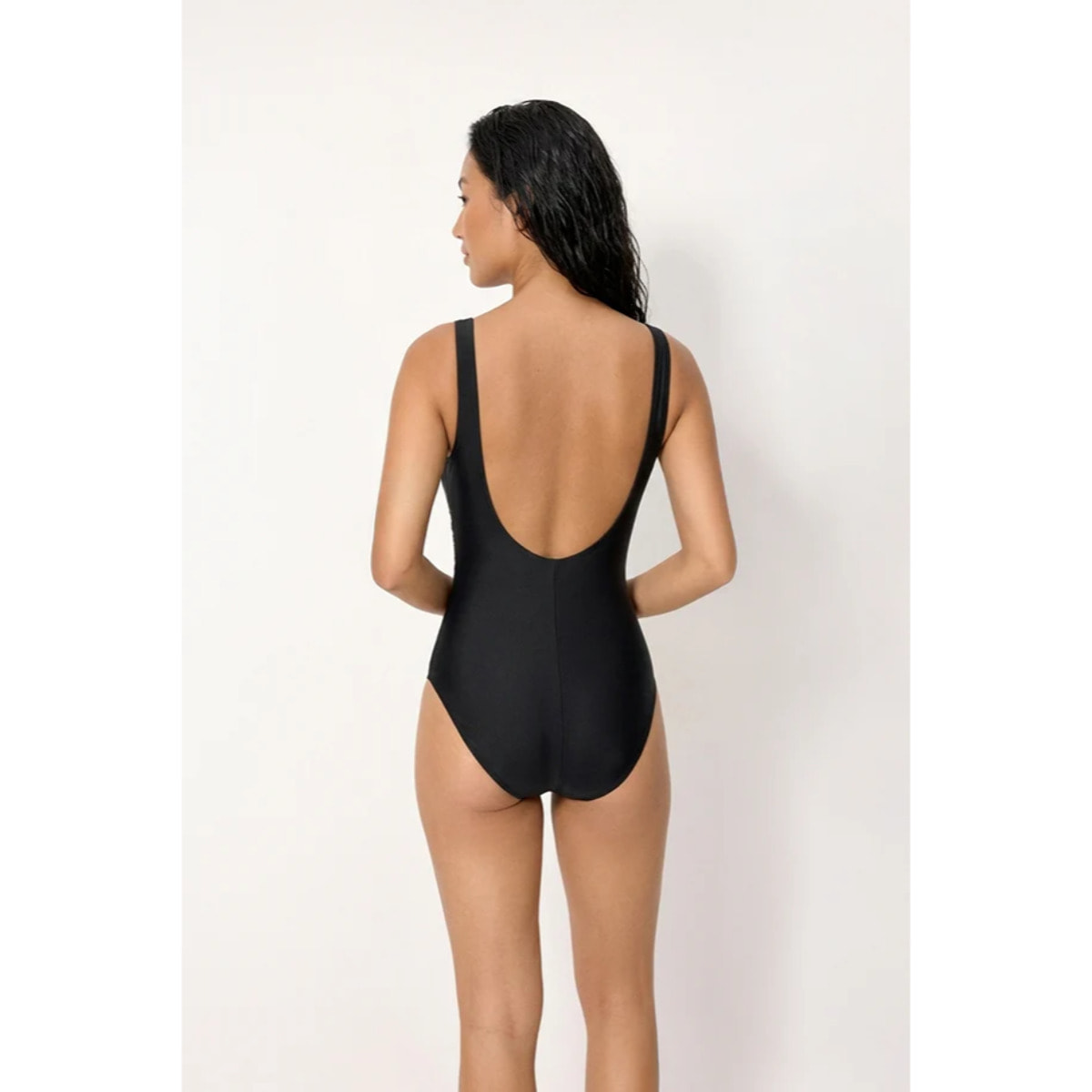 Costume da donna modellante