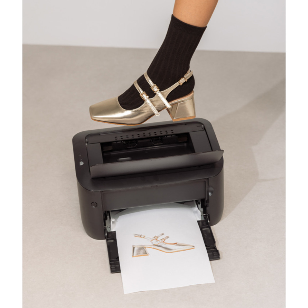 Zapatos Mary Jane dorados destalonados con doble tira y tacón