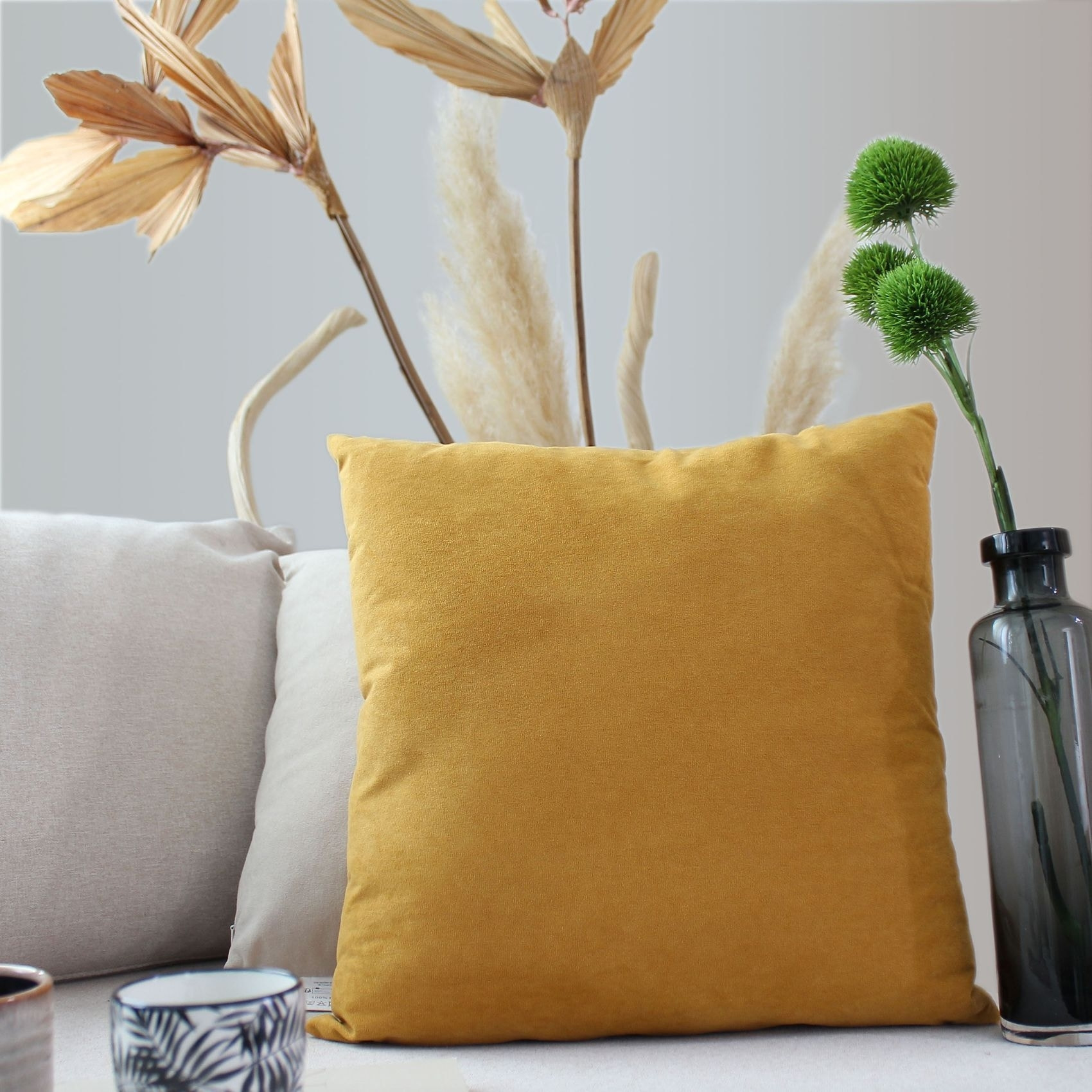 Coussin dehoussable en velours - Jaune moutarde