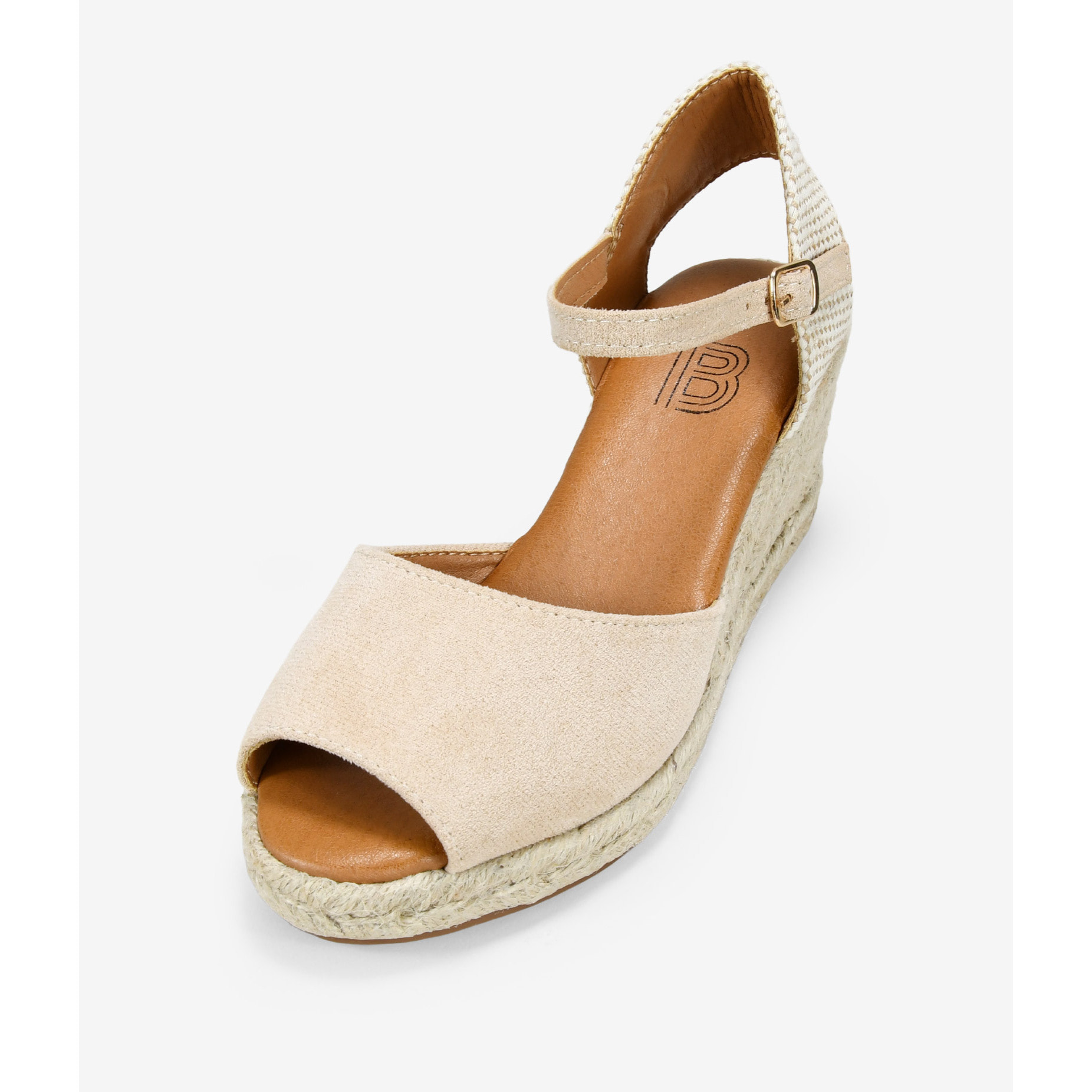 Sandalias beige con cuña de esparto