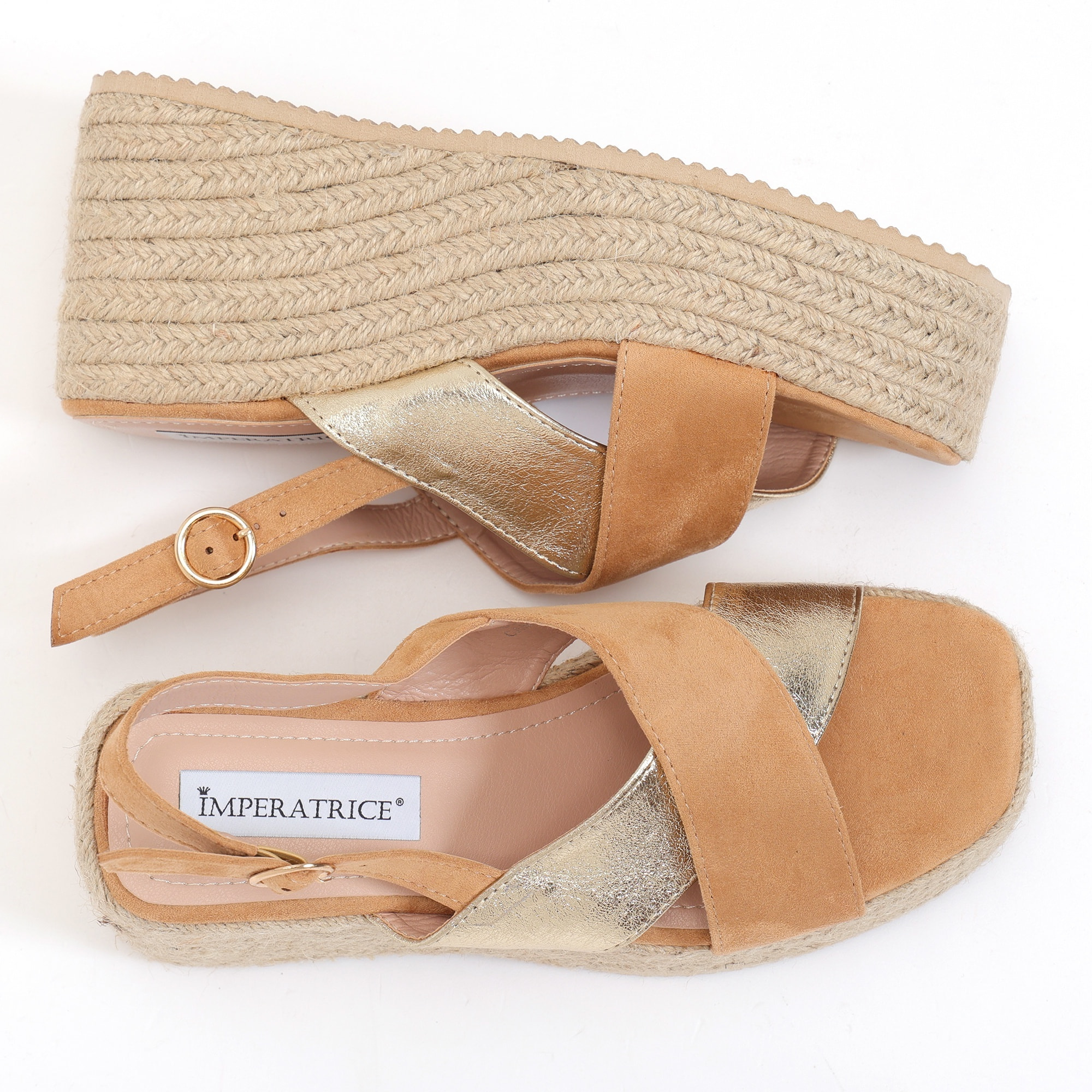 Sandali in simil pelle scamosciata con zeppa in rafia