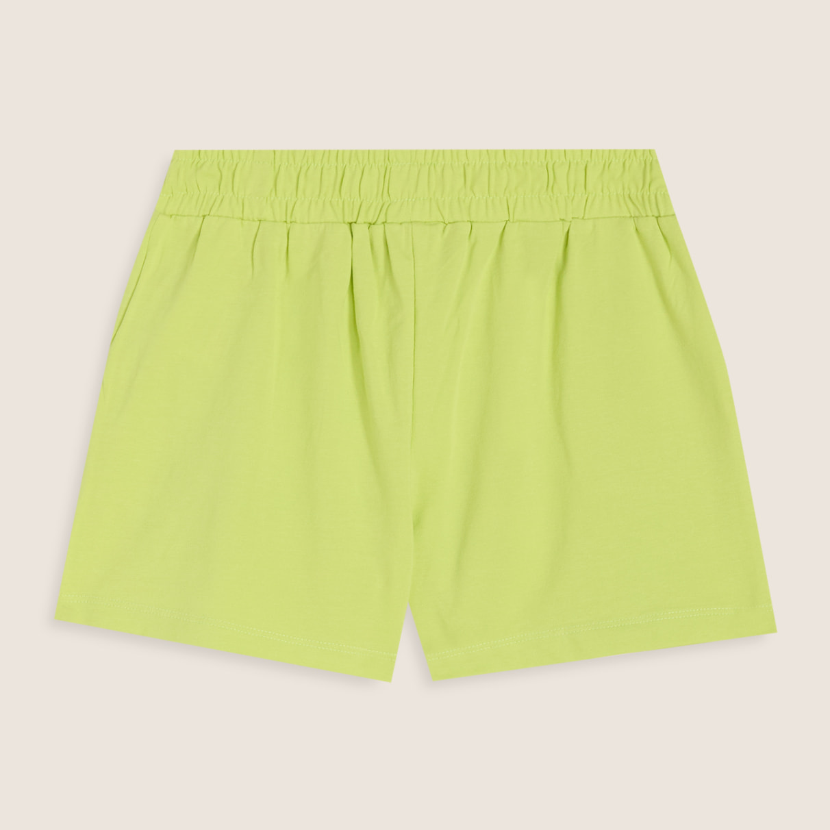 Pantaloncini corti con elastico interno e tasche