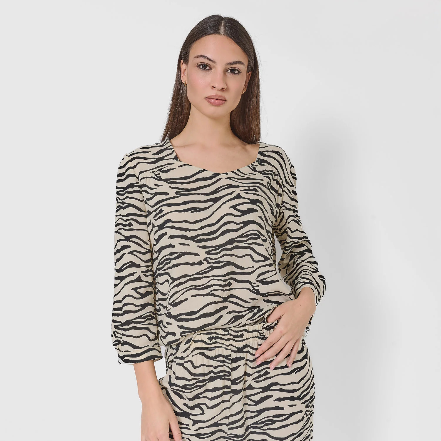 Completo midi yves in viscosa beige/nera
