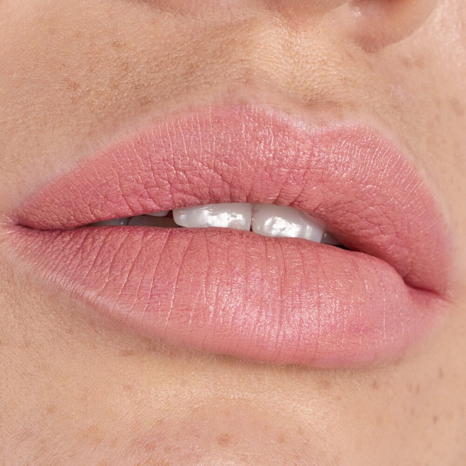 Scandalous Matte Lipstick - Rouge à Lèvres Hydratant Fini Mat