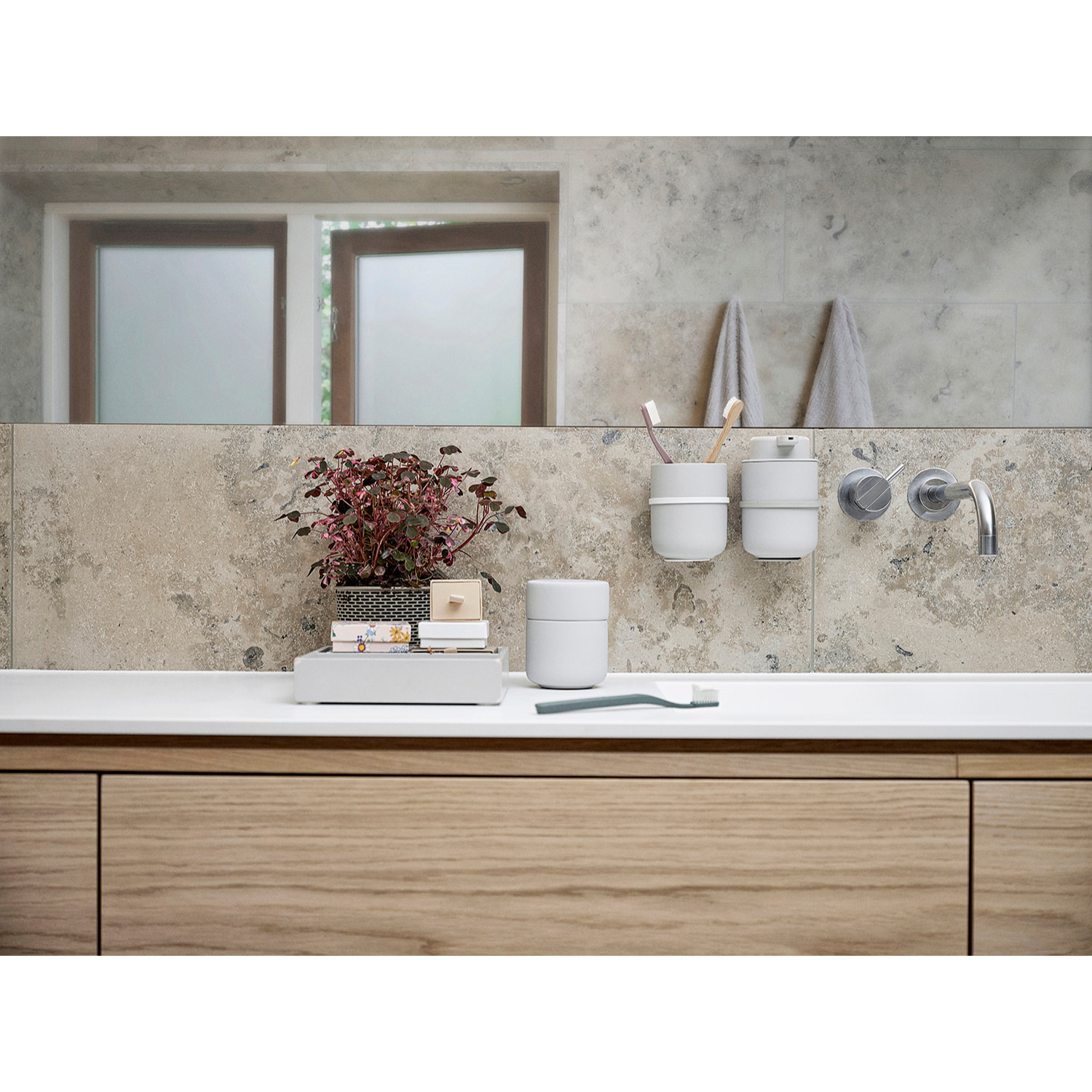 Pot avec couvercle Ume