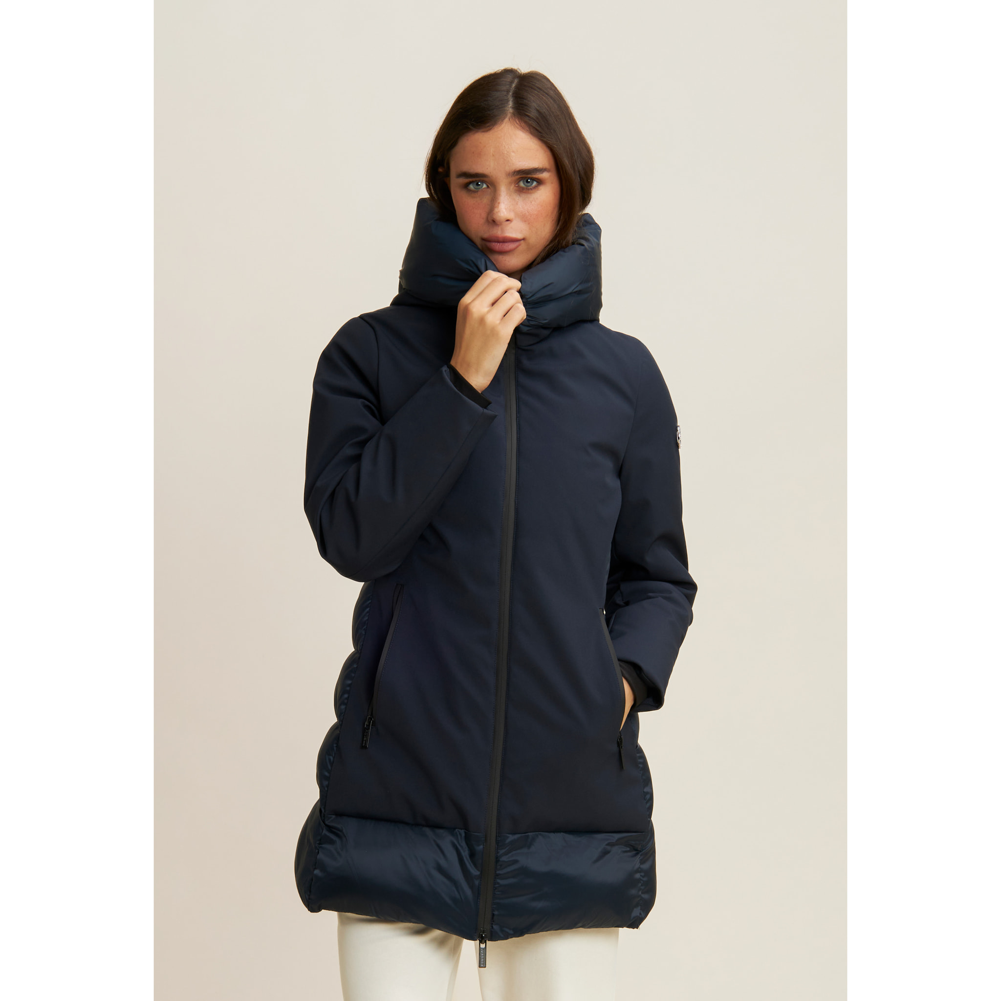 Piumino lungo donna opaco e lucido con cappuccio