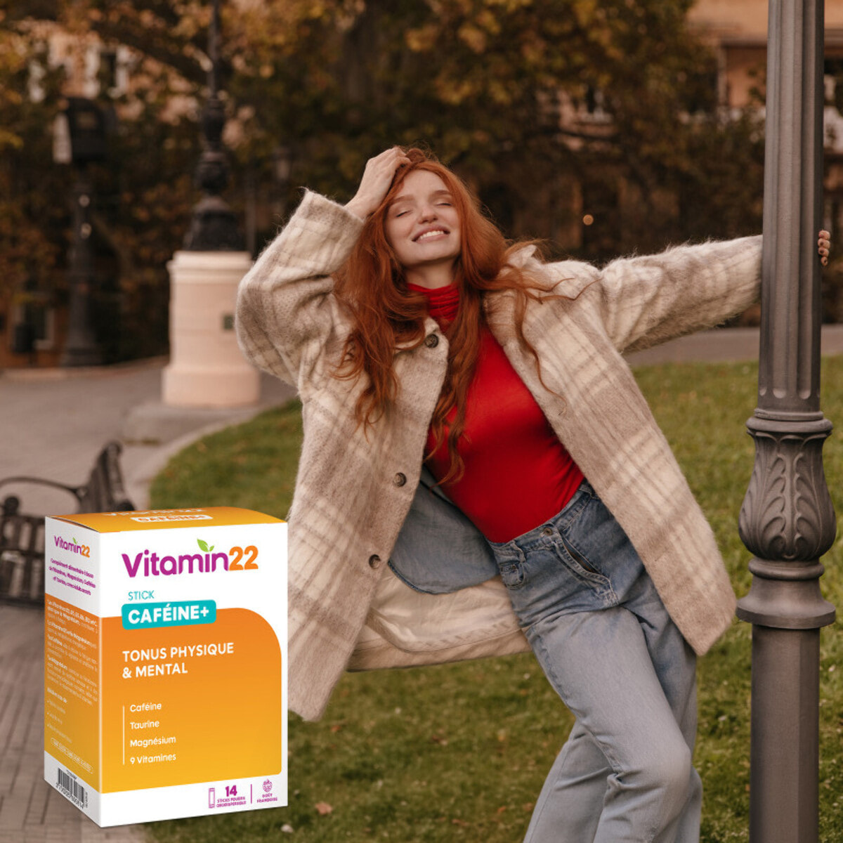 VITAMIN'22 - Caféine+ - Énergie et vitalité quotidienne - Améliore la concentration - 9 Vitamines, Magnésium, Caféine et Taurine - Sans Gluten - Cure de 7 à 14 Jours - 14 Sticks
