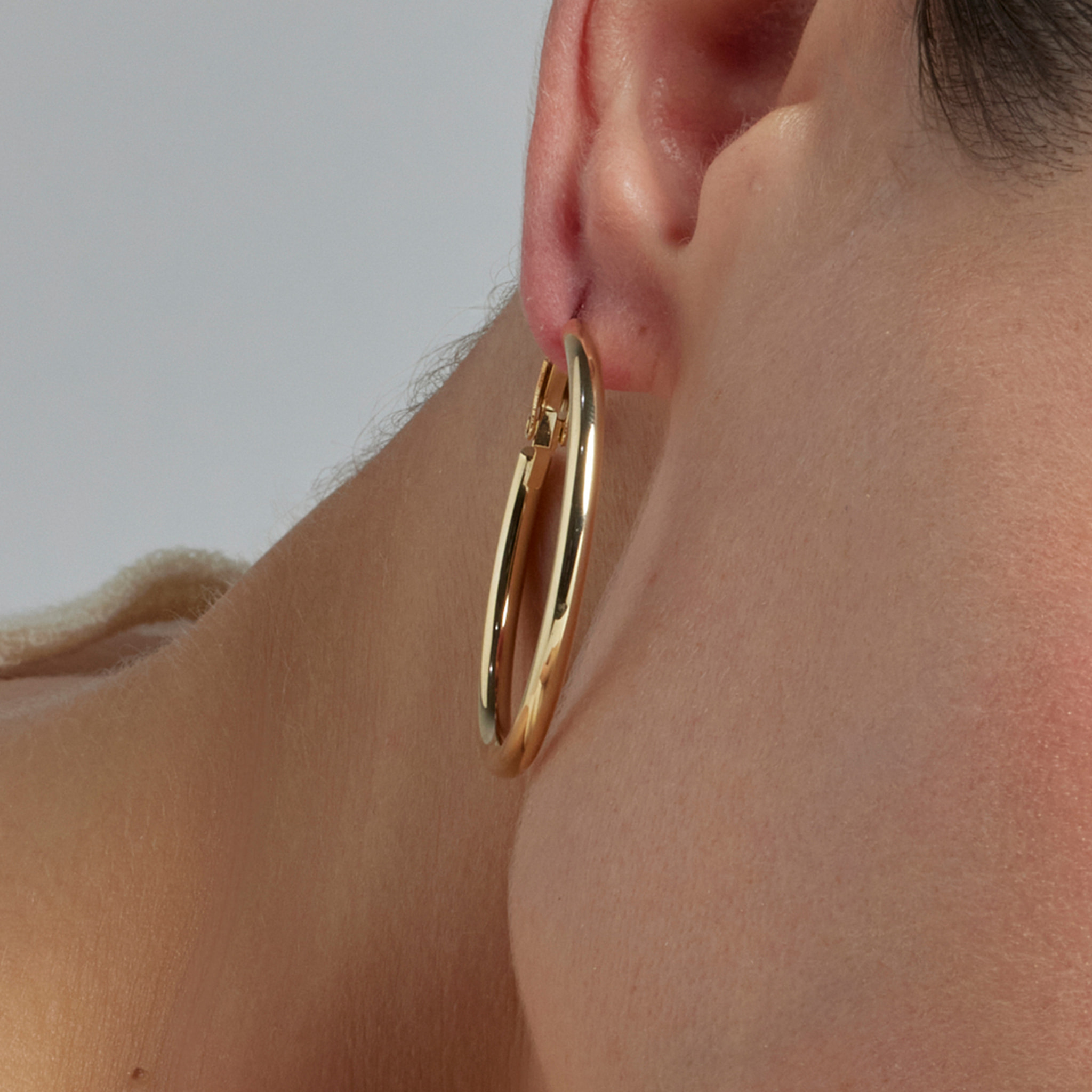Pendientes de 40mm de diámetro acabado oro amarillo de 18k