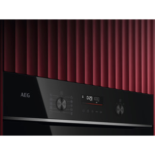 AEG Horno compacto Serie 5000 Microondas con Display LED Explore TM5NK401B