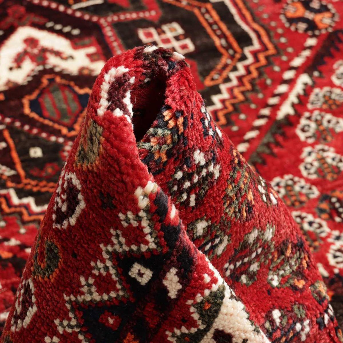 Tapis d'orient au motif oriental, noué à la main en laine