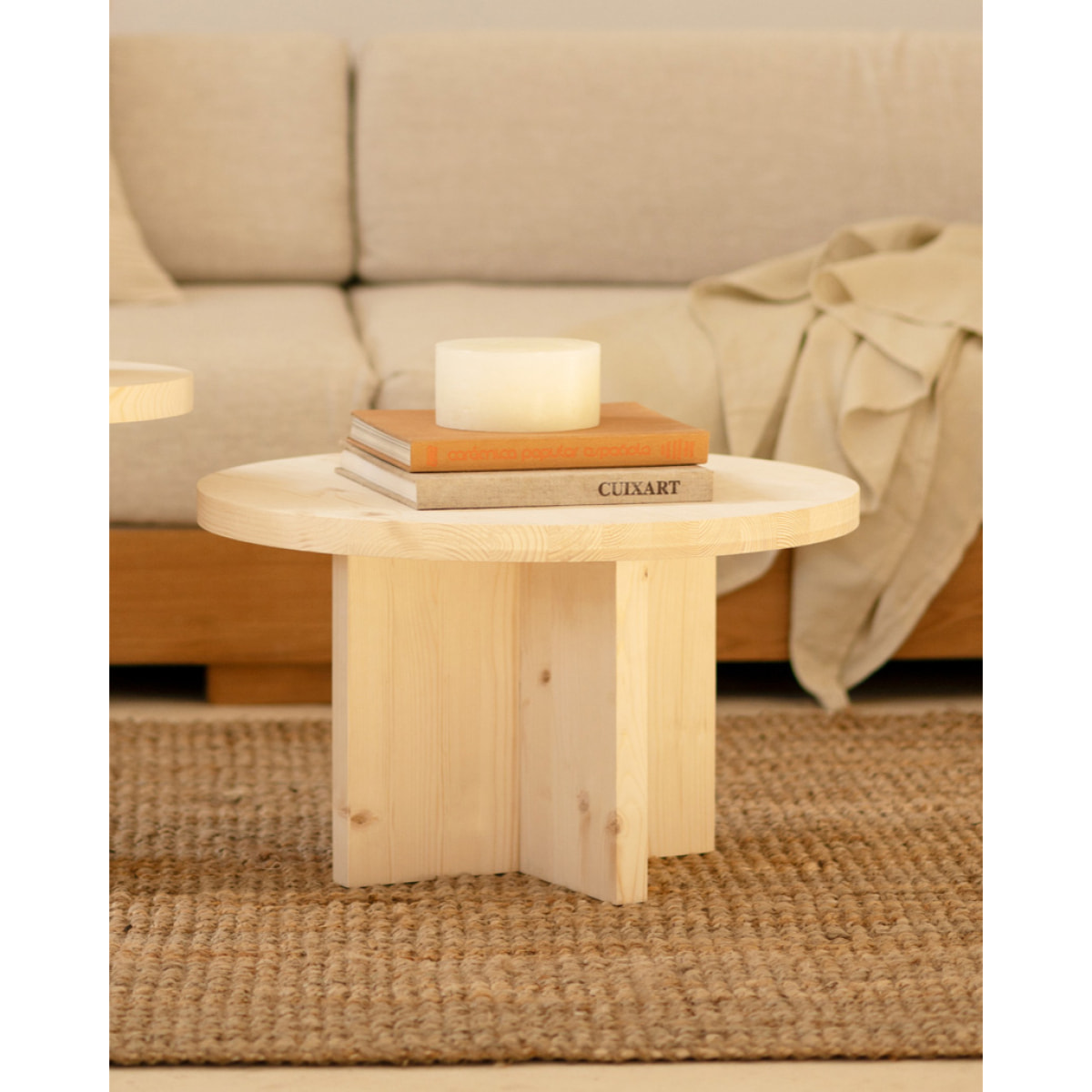 Pack 2 tables basses rondes en bois massif ton naturel 80x80cm Hauteur: 30 Longueur: 80 Largeur: 80