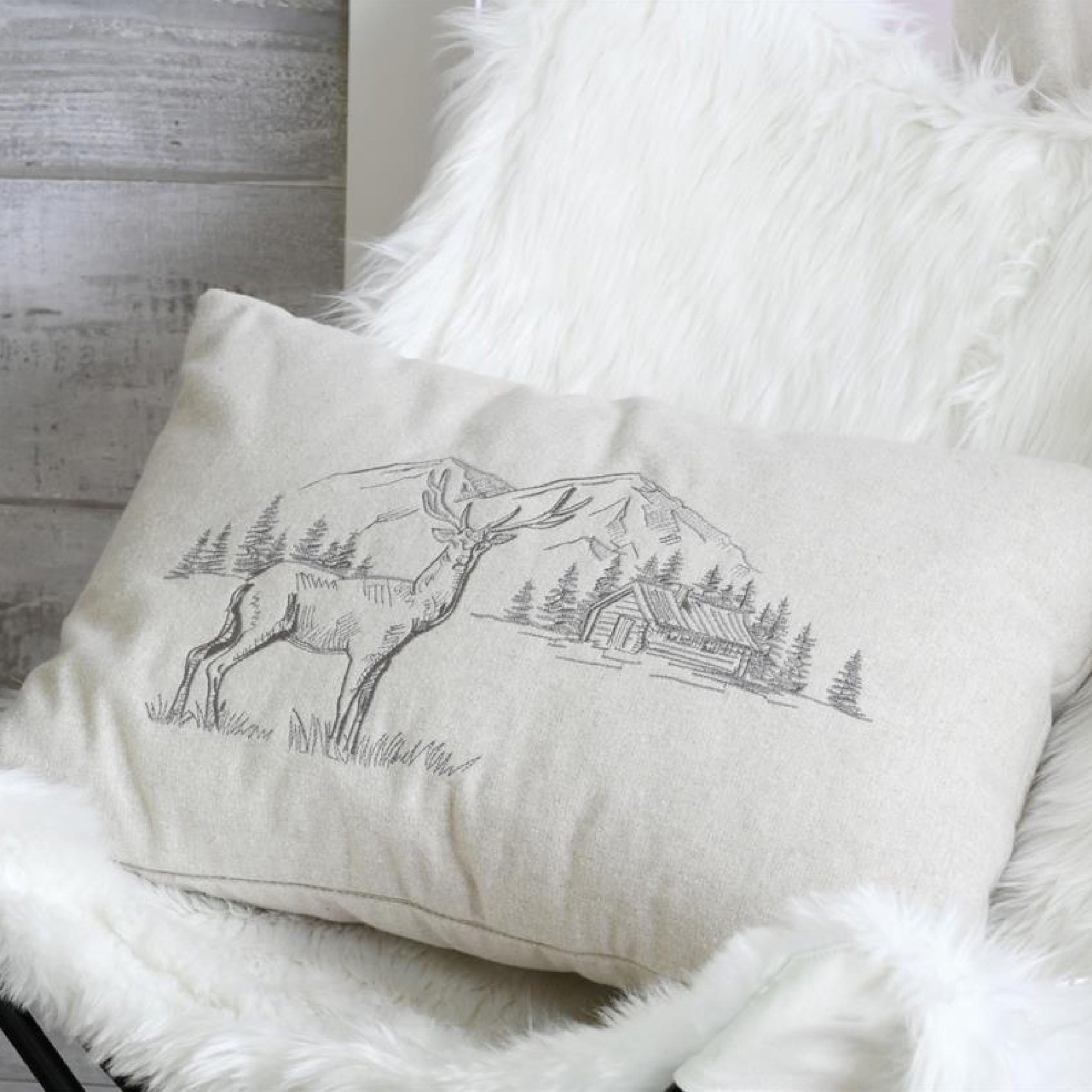 Coussin rectangulaire cerf esprit chalet brodé - Naturel