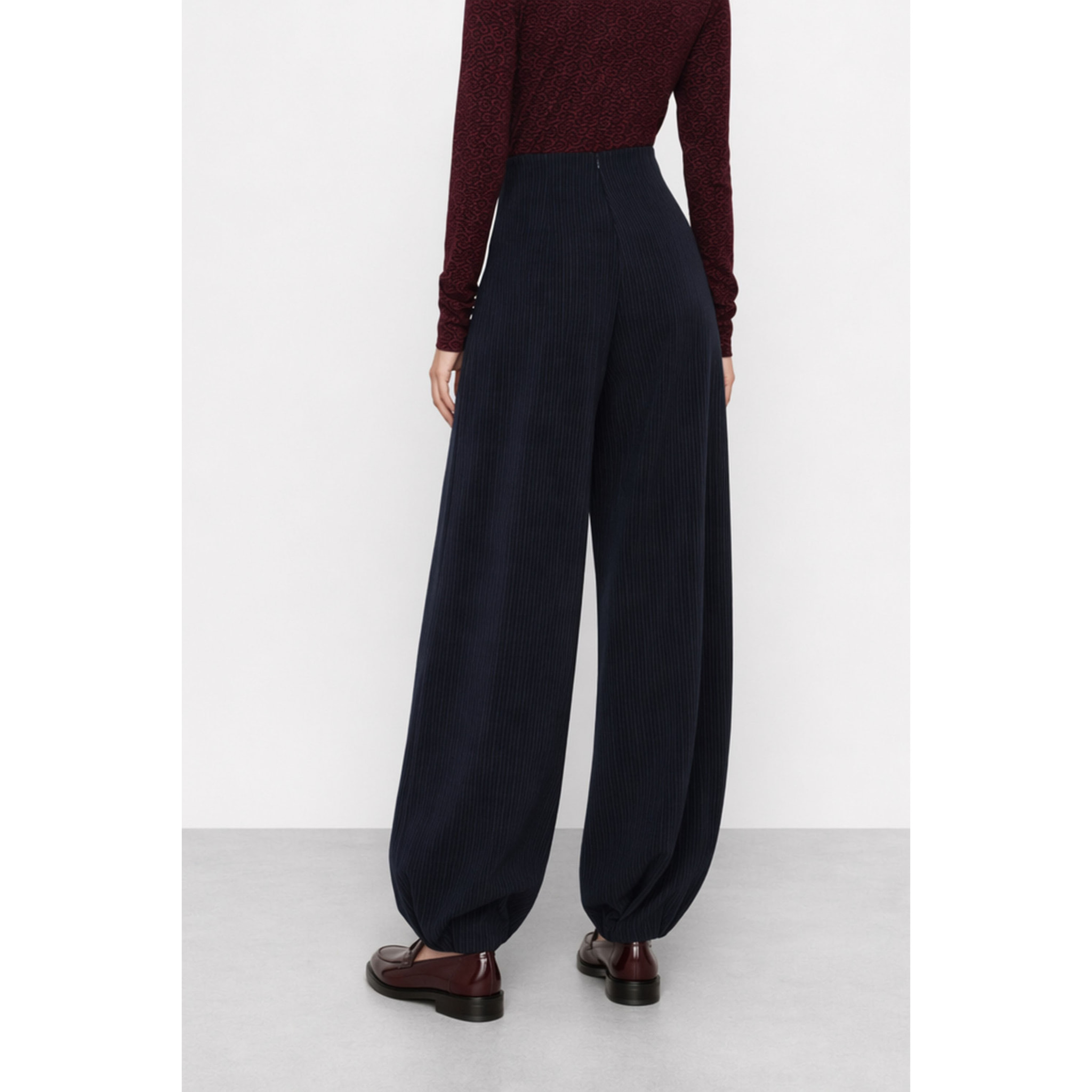 Kocca - Pantaloni gessati a gamba larga con chiusura asimmetrica Donna