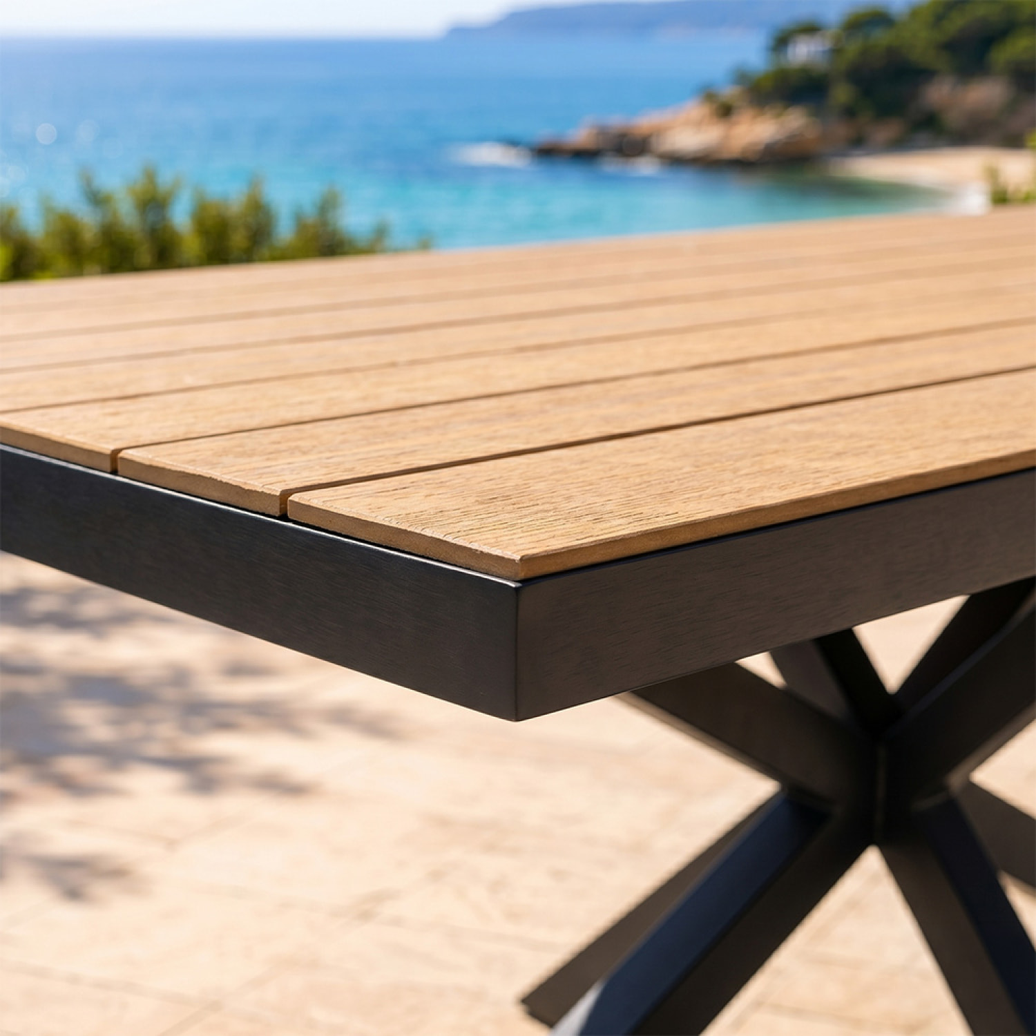 Table de jardin 8 places effet bois 190cm SODRE
