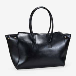 Bolso de hombro negro con cinturón y bolsillos