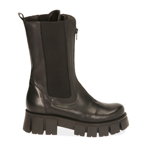 Chelsea boots neri in pelle, tacco 5 cm
