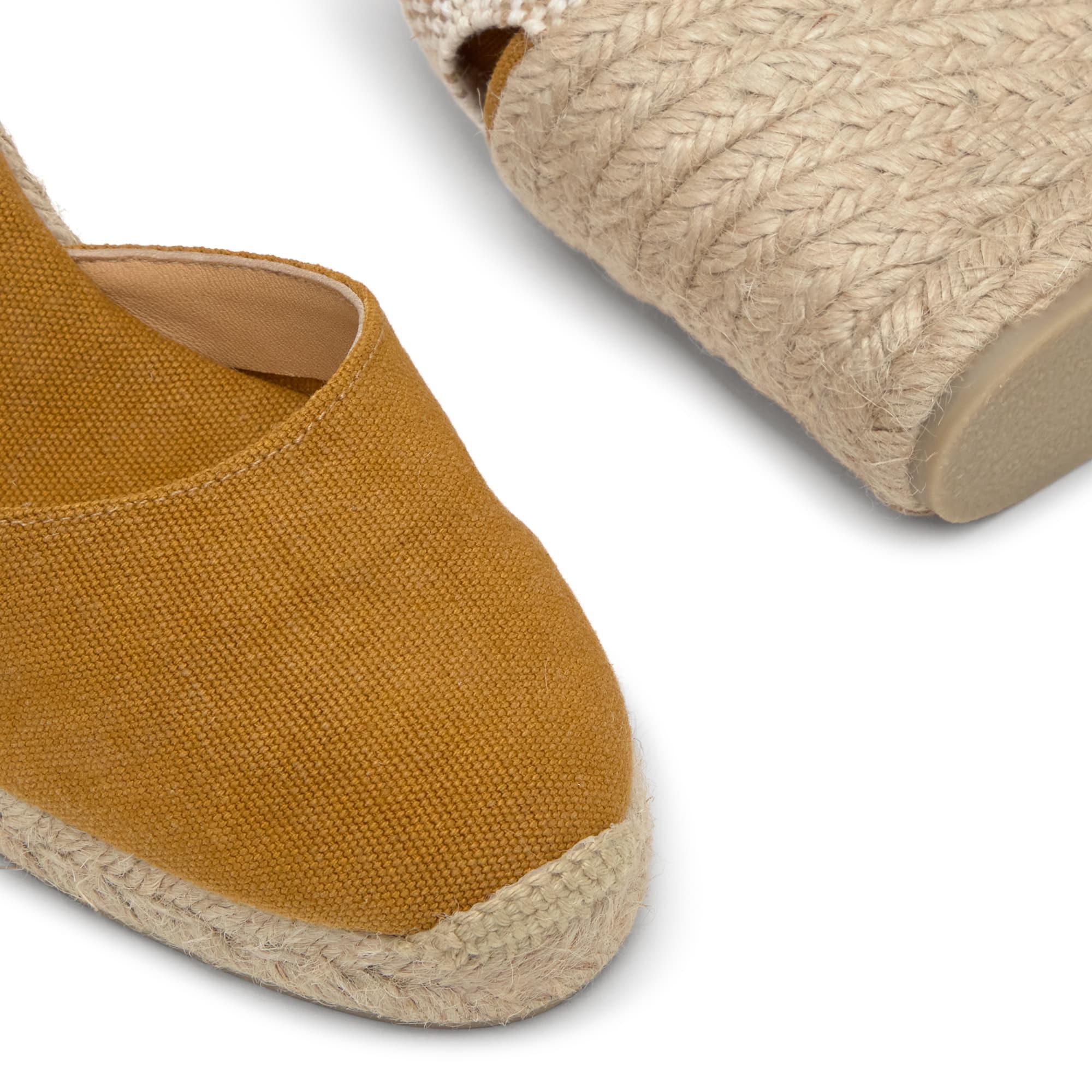 Alpargata de cuña Carina en algodón orgánico lavado con cierre de cintas