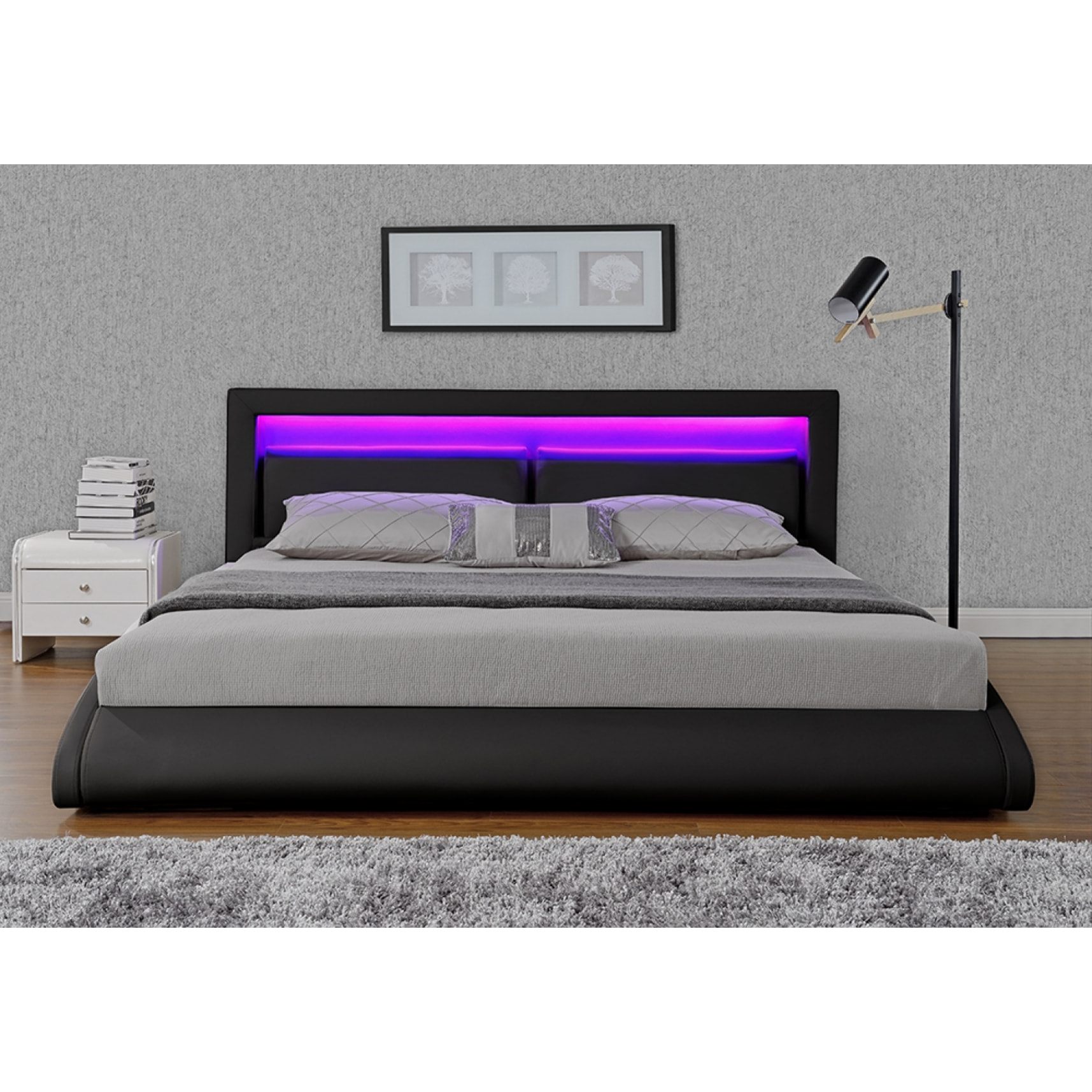 Cadre de lit avec LED 140 x 190 cm en PU noir TITA