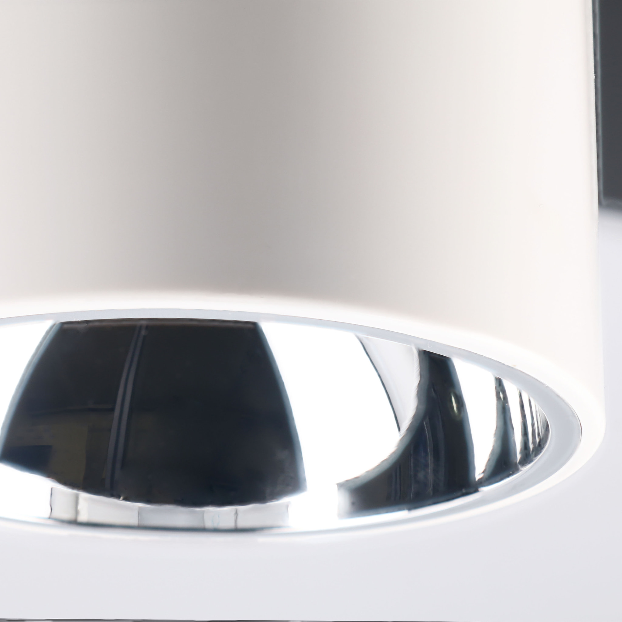 LedsC4 - Tira LED Potente para Interiores, 4520 Lúmenes, Luz Cálida 3000K, Bajo Voltaje 24VDC, Diseño Extrafino 8mm, Ideal para Decoración y Funcionalidad, 5 Metros