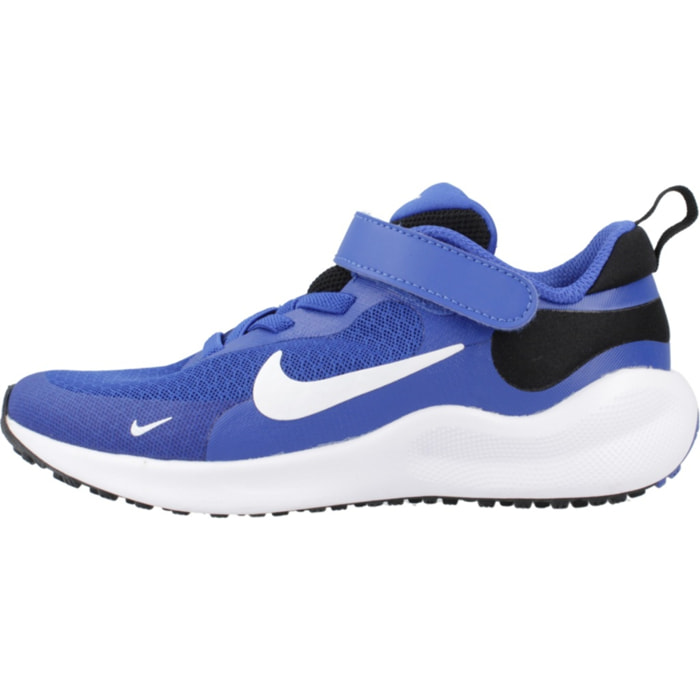 SNEAKERS NIKE REVOLUTION 7