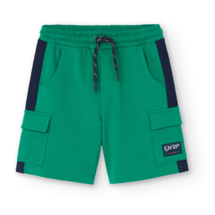 Bermudas para niÃ±o en felpa lisa de color verde, Camiseta