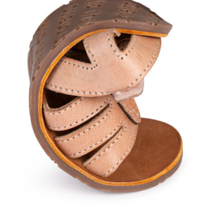 SANDALIA BAREFOOT ROSA - SUAVIDAD Y ENCANTO CON MARIQUITA EN RELIEVE